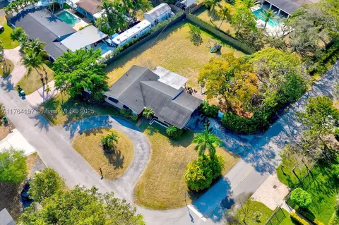 9290 SW 148th St, Miami, FL 33176