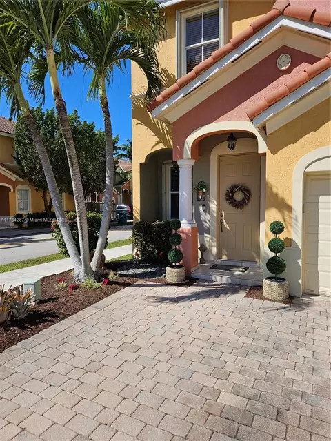 7928 SW 165th Ct, Miami, FL 33193