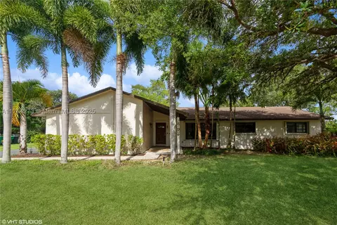 27820 SW 164th Ct, Homestead, FL 33031