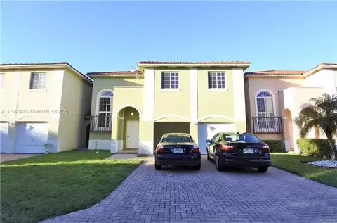 13549 SW 142nd Ter, Miami, FL 33186