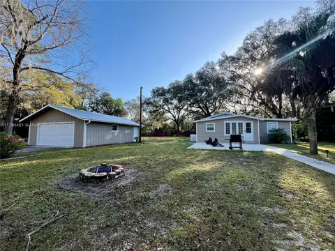Exterior - 2985 Hilltop Rd A, Saint Augustine, FL 32086 photo 2 of 8