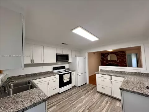 Kitchen - 2985 Hilltop Rd A, Saint Augustine, FL 32086 photo 2 of 2
