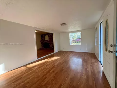 Living - 2985 Hilltop Rd A, Saint Augustine, FL 32086 photo 1 of 5