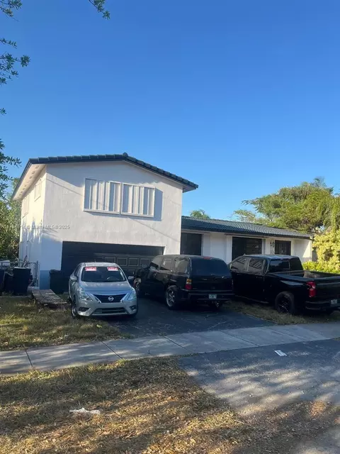 9971 Colonial Dr, Miami, FL 33157
