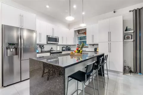 13936 S Cypress Cove Cir, Davie, FL 33325