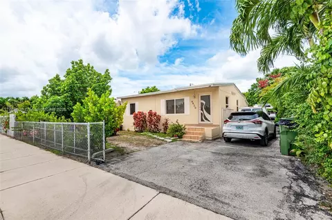 4420 E 4th Ave, Hialeah, FL 33013 photo 1
