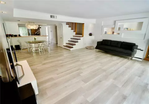16432 NE 26th Ave #5, North Miami Beach, FL 33160