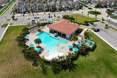 Undisclosed, Hialeah, FL 33018 photo 27