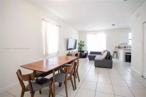 Undisclosed, Hialeah, FL 33018 photo 12