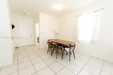 Undisclosed, Hialeah, FL 33018 photo 11