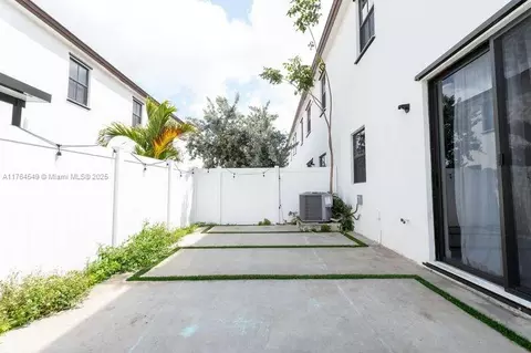 Undisclosed, Hialeah, FL 33018 photo 22