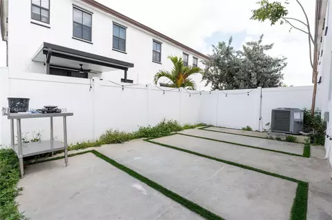 Undisclosed, Hialeah, FL 33018 photo 23