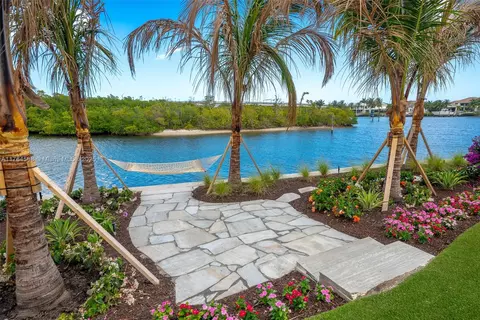 2455 Snook Trl, Palm Beach Gardens, FL 33410