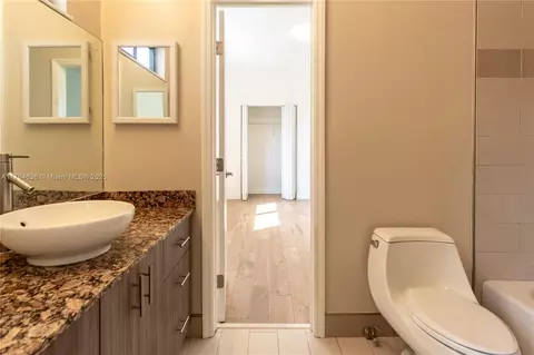 Bath - 8480 Dundee Ter, Miami Lakes, FL 33016 photo 1 of 4