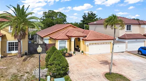 8241 NW 201st Ter, Hialeah, FL 33015