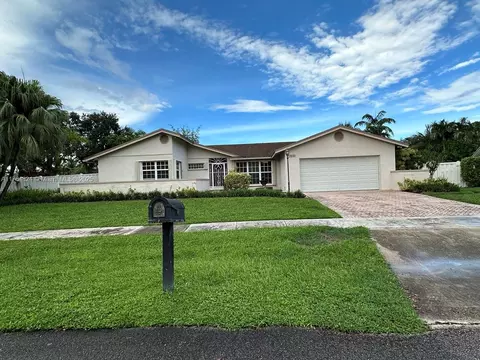 3800 Beach Way, Hollywood, FL 33026