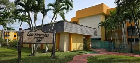 606 W 81st St #318, Hialeah, FL 33014