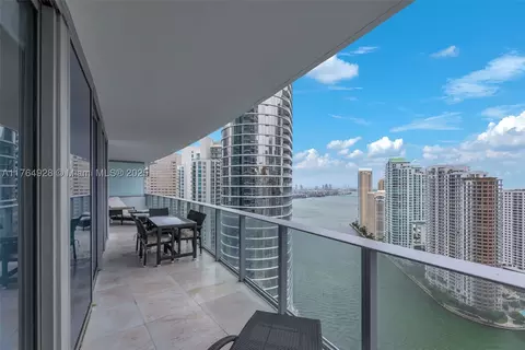 200 Biscayne Boulevard Way #3507, Miami, FL 33131