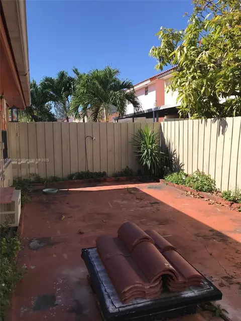 5490 W 27th Ct, Hialeah, FL 33016 photo 17