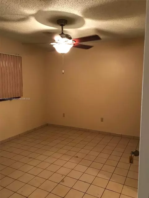 5490 W 27th Ct, Hialeah, FL 33016 photo 9