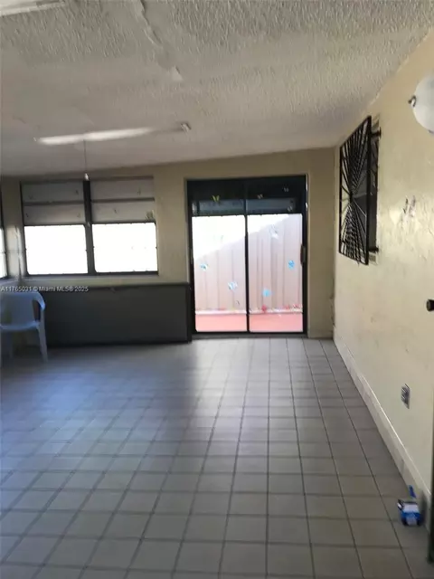 5490 W 27th Ct, Hialeah, FL 33016 photo 14