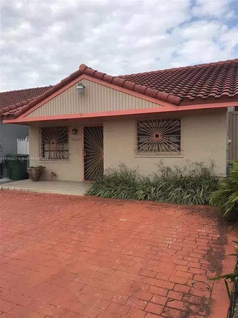 5490 W 27th Ct, Hialeah, FL 33016 photo 2