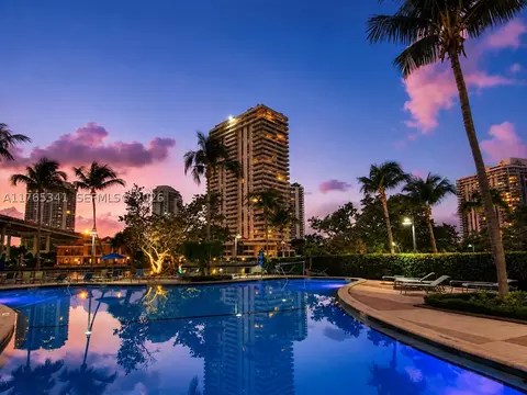 19390 Collins Ave #312, Sunny Isles Beach, FL 33160