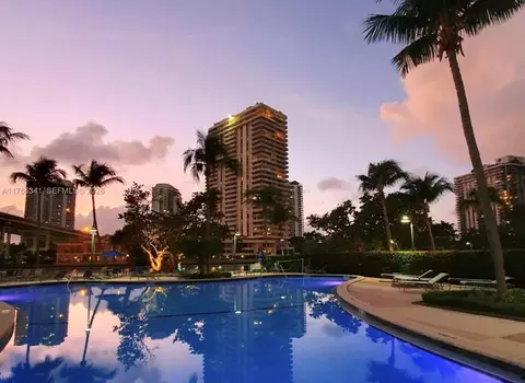 19390 Collins Ave #312, Sunny Isles Beach, FL 33160
