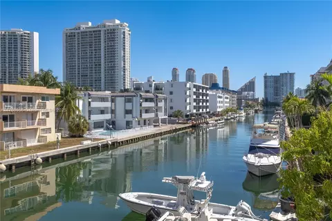 17051 NE 35th Ave #206, North Miami Beach, FL 33160