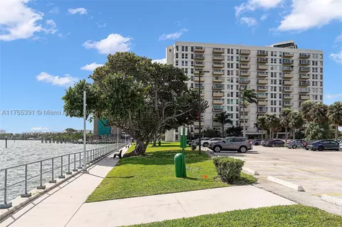 880 NE 69th St #2F, Miami, FL 33138