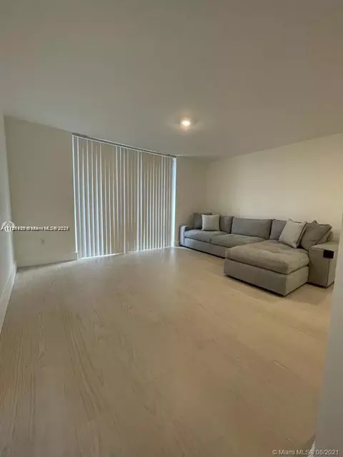 1720 NW N River Dr #503, Miami, FL 33125