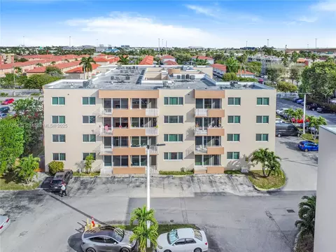 8050 NW 8th St #1409, Miami, FL 33126