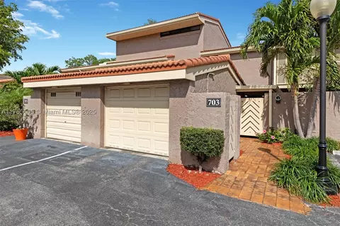 703 Saint Andrews Rd #18-78, Hollywood, FL 33021