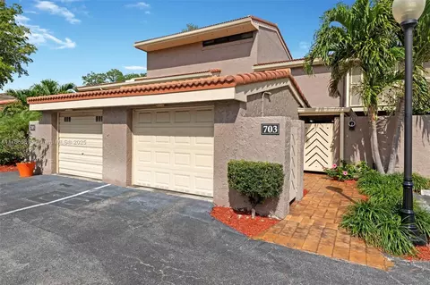 703 Saint Andrews Rd #18-78, Hollywood, FL 33021