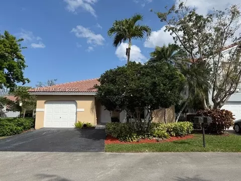 1284 Seagrape Cir, Weston, FL 33326