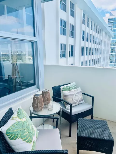 2899 Collins Ave #1526, Miami Beach, FL 33140