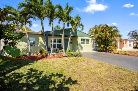 5233 NE 4th Ave, Oakland Park, FL 33334