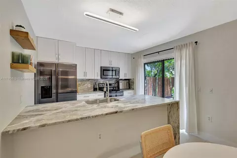 206 Charter Way #206, West Palm Beach, FL 33407
