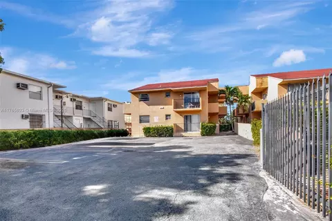 1241 NW 6th St #1, Miami, FL 33125