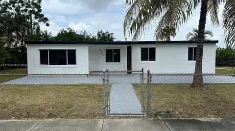 9751 SW 47th St, Miami, FL 33165