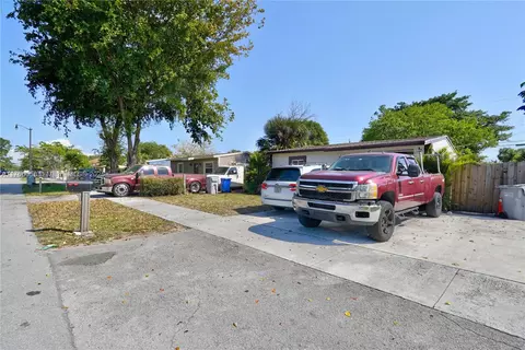 2862 NW 4th St, Pompano Beach, FL 33069 photo 4