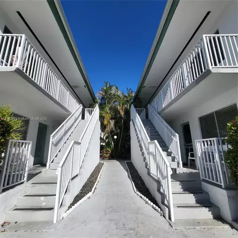 7945 Carlyle Ave #1, Miami Beach, FL 33141
