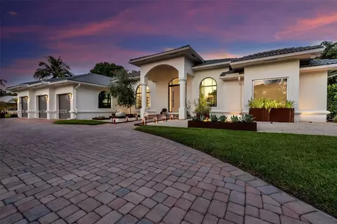 2300 SW 102nd Dr, Davie, FL 33324