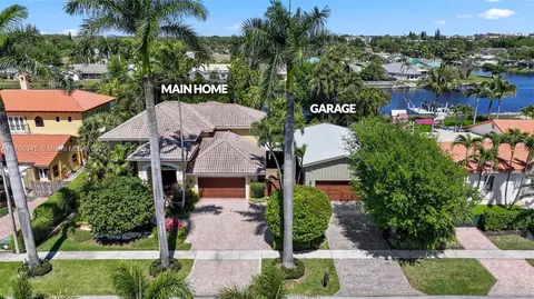 389 Oregon Ln, Boca Raton, FL 33487