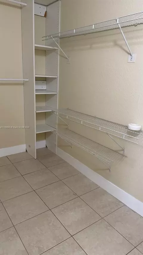 Undisclosed, Hialeah, FL 33014 photo 3