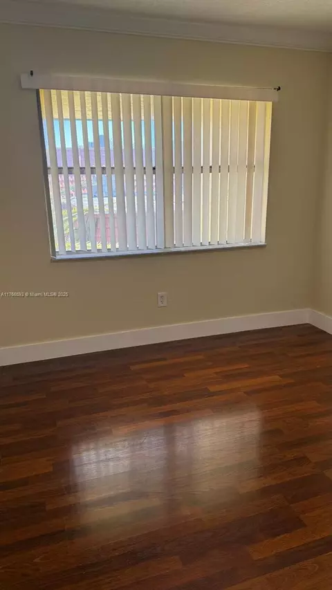 Undisclosed, Hialeah, FL 33014 photo 4