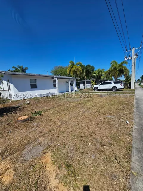 19120 NW 7th Ave, Miami Gardens, FL 33169
