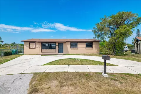 22504 SW 114th Pl, Miami, FL 33170