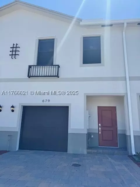 679 NW 6th Ter, Florida City, FL 33034