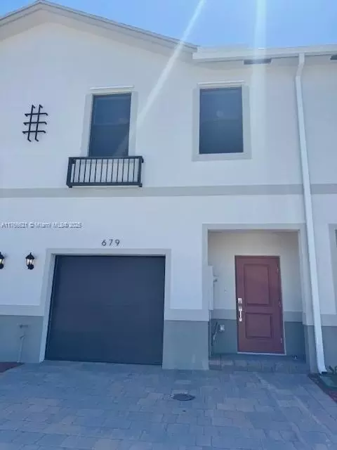 679 NW 6th Ter, Florida City, FL 33034